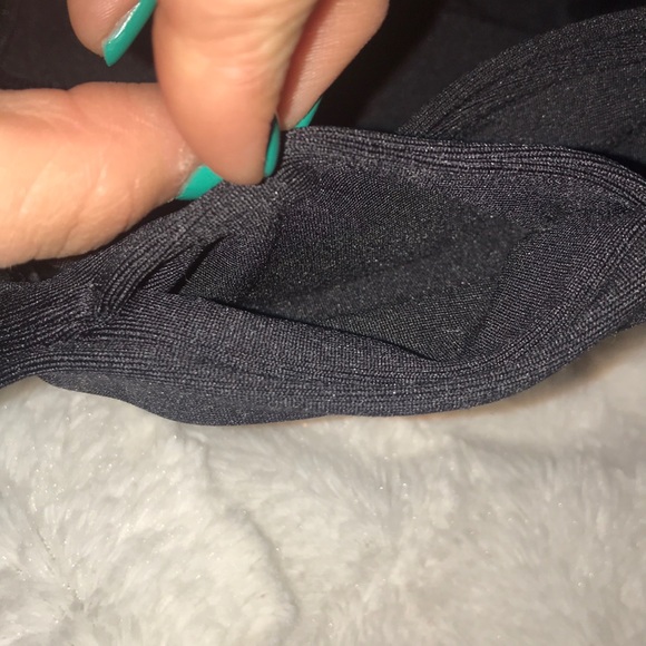 Small black under armor spandex - Picture 3 of 3